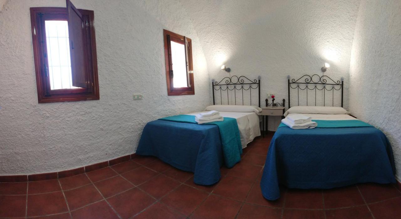 APARTAMENTOS RURALES MIRADOR DEL NEGRATíN Cuevas del Campo Exterior foto